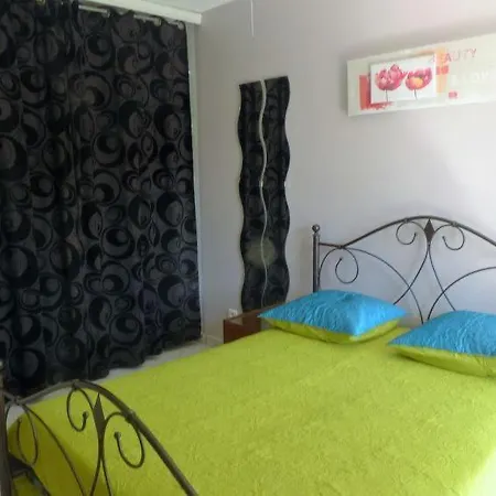 Sleeps 8 Pool Wifi Hébergement de vacances