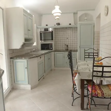 Sleeps 8 Pool Wifi Hébergement de vacances *