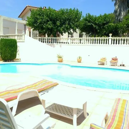 Hébergement de vacances Sleeps 8 Pool Wifi *