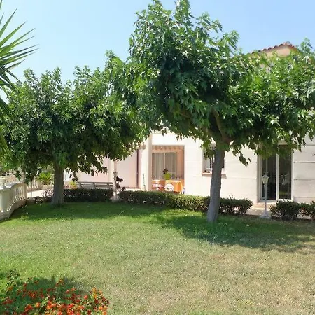 Σπίτι διακοπών Sleeps 8 Pool Wifi Carqueiranne